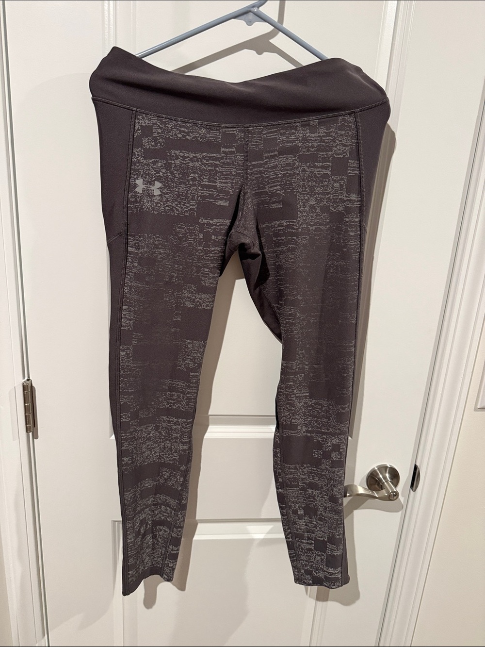 Under Armour Women’s Charcoal Printed Athletic Compression Leggings